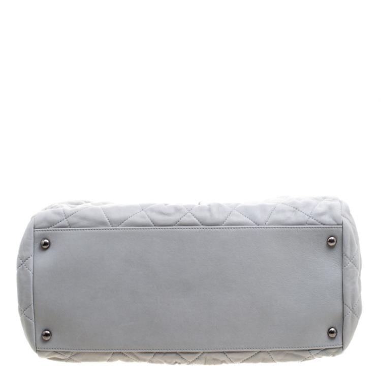 Pre Owned Chanel Grey Quilted Iridescent Leather Chic Quilt Bowling Bag