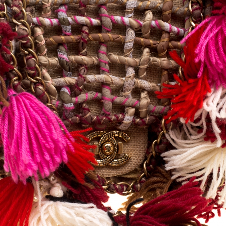 مملوكة مسبقًا Chanel Beige/Multicolor Fabric and Canvas Pompom Flap Shoulder Bag