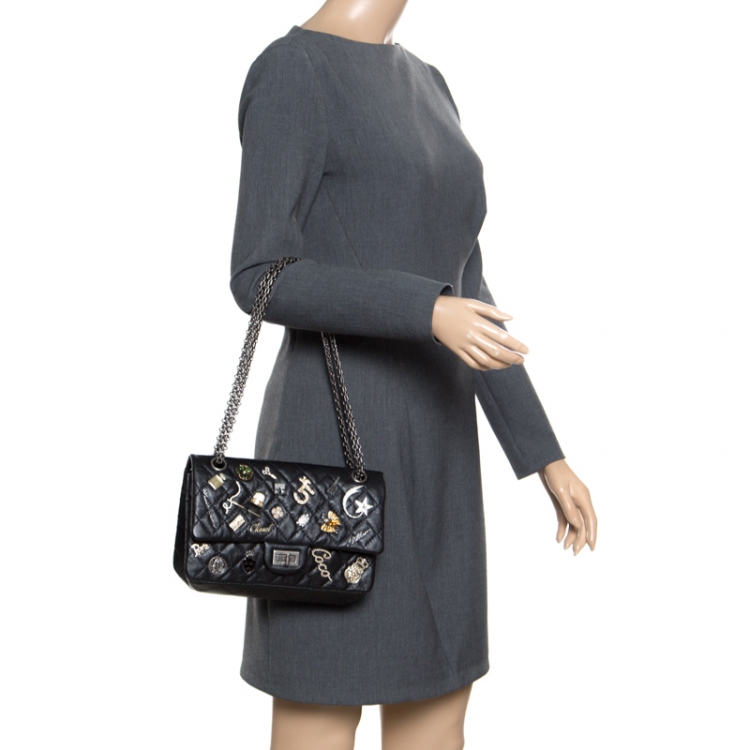 Pristine Chanel Black 225 Reissue Small 2.55 Flap Bag 24K GHW