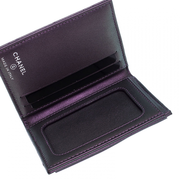 مملوكة مسبقًا  Chanel Metallic Quilted Leather Classic Bifold Wallet