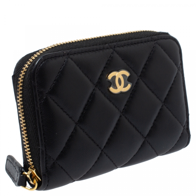 Pre Owned Chanel Black Quilted Leather Zip Around Coin Purse