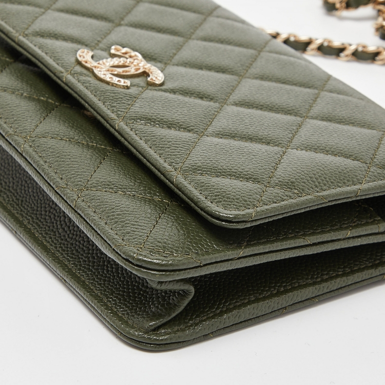 Pre Owned Chanel Green Quilted Caviar Leather Chain CC Wallet on Chain