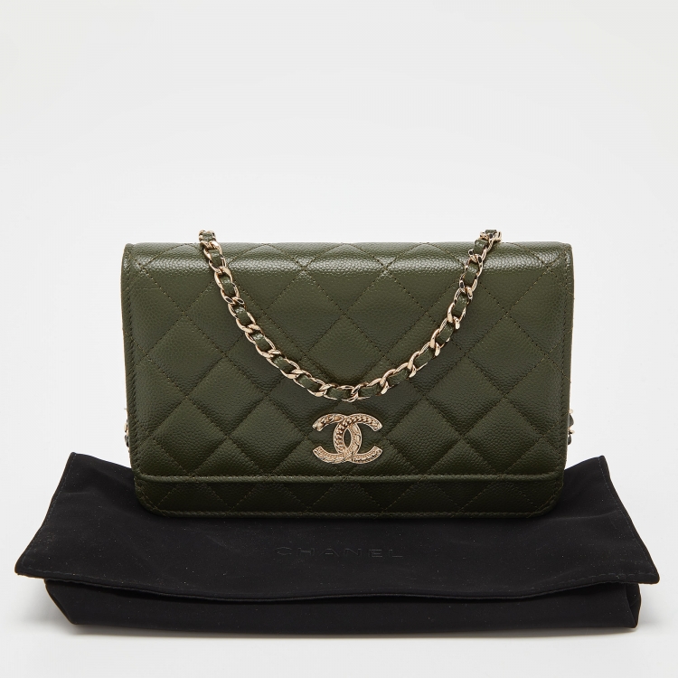 Pre Owned Chanel Green Quilted Caviar Leather Chain CC Wallet on Chain