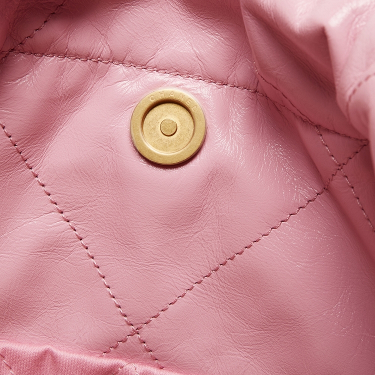 Pre Owned Chanel Pink Quilted Leather Small 22 Hobo