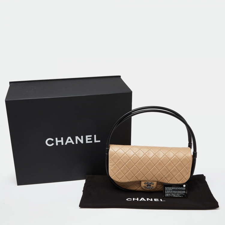 Pre Owned Chanel Beige/Black Quilted Leather Medium Hula Hoop Bag