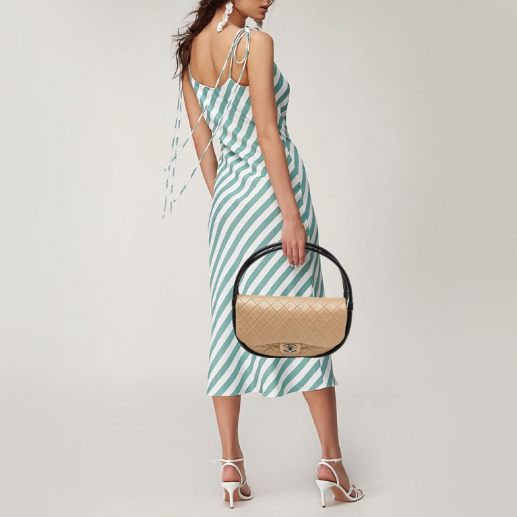 Pre Owned Chanel Beige/Black Quilted Leather Medium Hula Hoop Bag