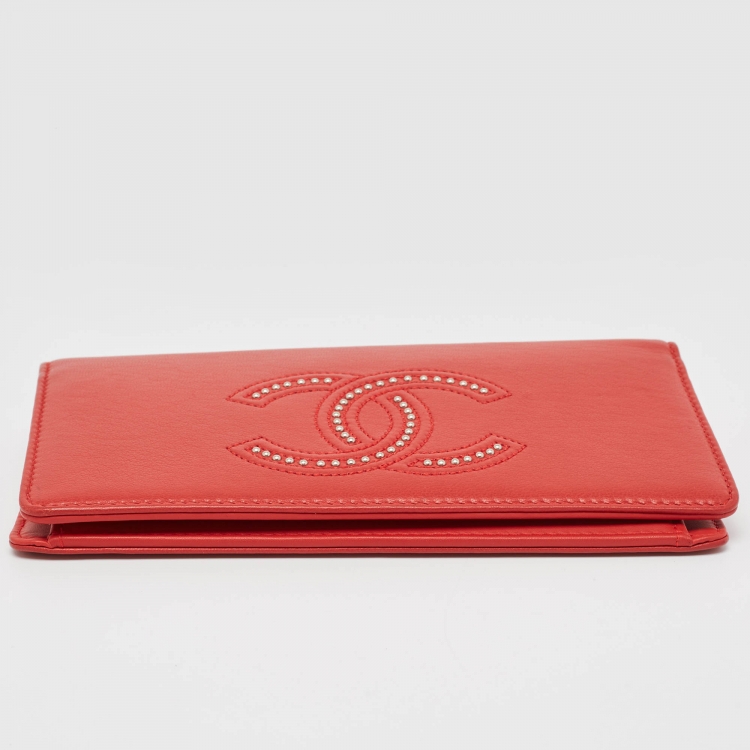 Pre Owned Chanel Red Leather Studded CC L Yen Wallet