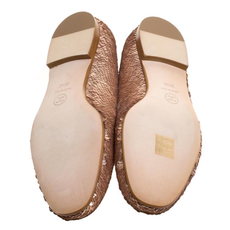 Pre Owned Chanel Two Tone Sequined CC Smoking Slippers Size 38.5