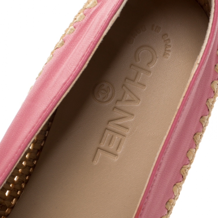 Pre Owned Chanel Pink Leather And Jute CC Espadrille Loafers Size 41