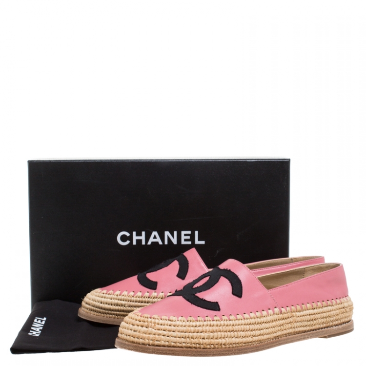Pre Owned Chanel Pink Leather And Jute CC Espadrille Loafers Size 41