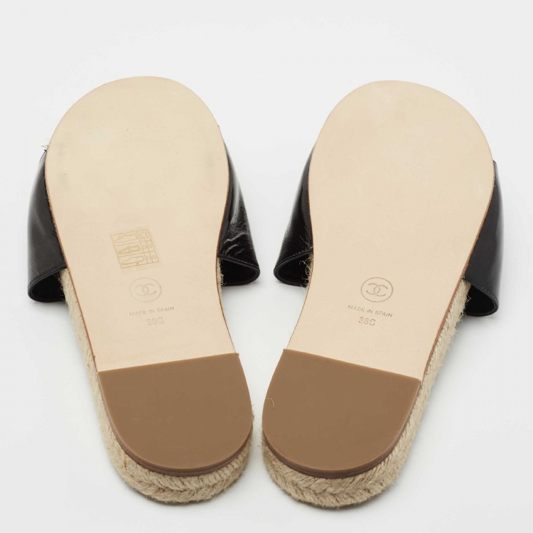 Pre Owned Chanel Black Patent Leather CC Flat Espadrille Slides Size 38