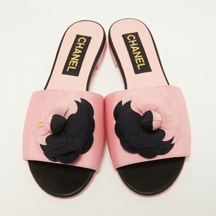Pre Owned Chanel Pink/Navy Blue Canvas CC Camelia Flat Slides Size 37
