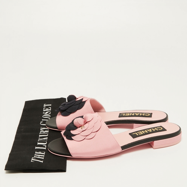 Pre Owned Chanel Pink/Navy Blue Canvas CC Camelia Flat Slides Size 37