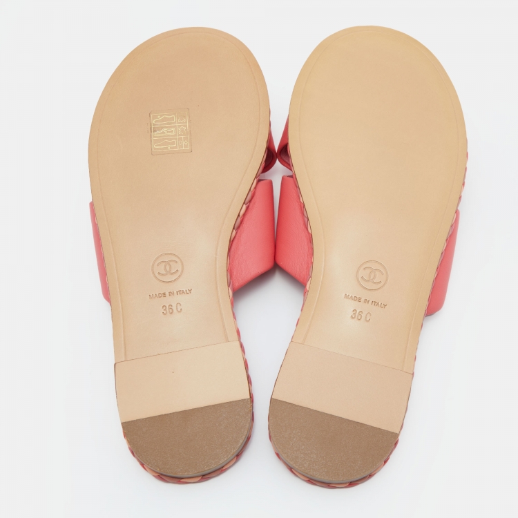 Pre Owned Chanel Peach Leather Braided Trim Criss Cross CC Flat Slides Size 36