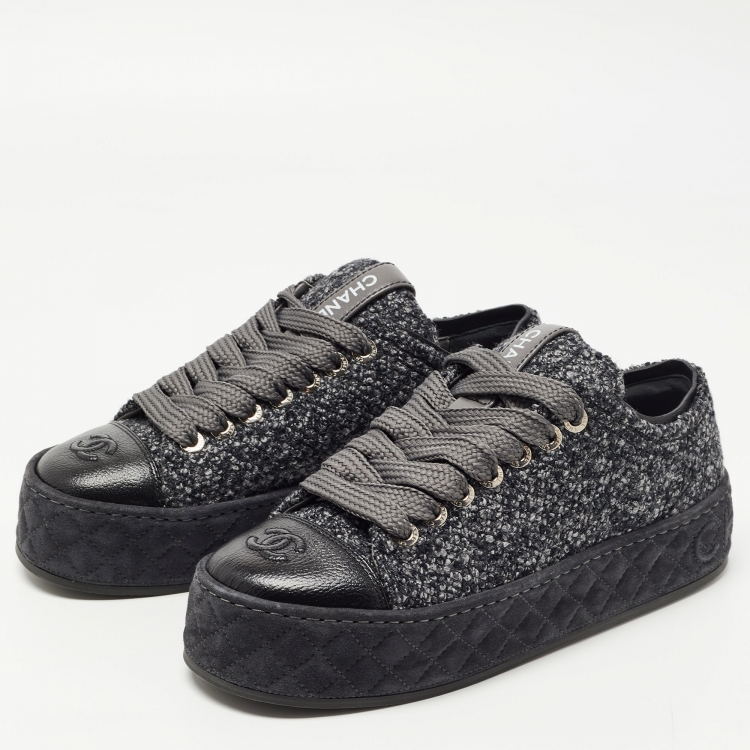 Chanel Tweed Grey/Black Woven Fabric and Leather Cap Toe Low Top Sneakers  Size 39.5 Chanel