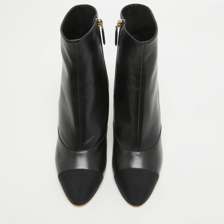 مملوكة مسبقًا Chanel Black Leather and CC Fabric Cap Toe Ankle Booties Size 40.5