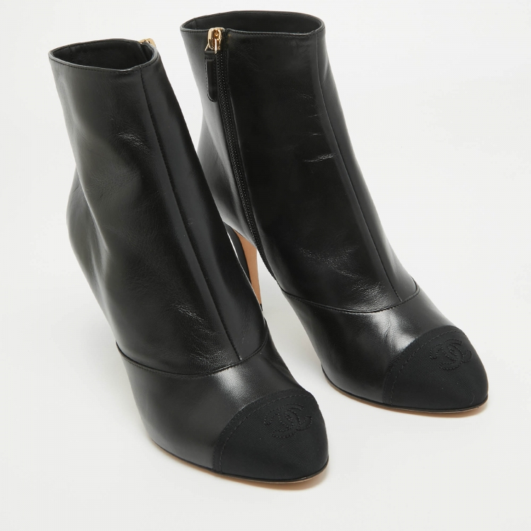 مملوكة مسبقًا Chanel Black Leather and CC Fabric Cap Toe Ankle Booties Size 40.5