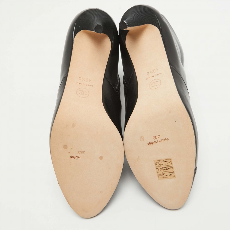 مملوكة مسبقًا Chanel Black Leather and CC Fabric Cap Toe Ankle Booties Size 40.5