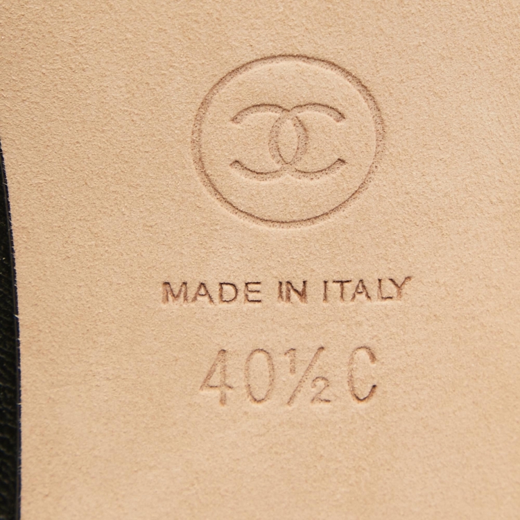 مملوكة مسبقًا Chanel Black Leather and CC Fabric Cap Toe Ankle Booties Size 40.5