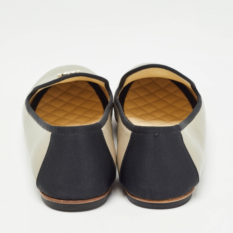 Pre Owned Chanel Metallic/Black Leather and Canvas Faux Pearl CC Slip On Loafers Size 41.5 