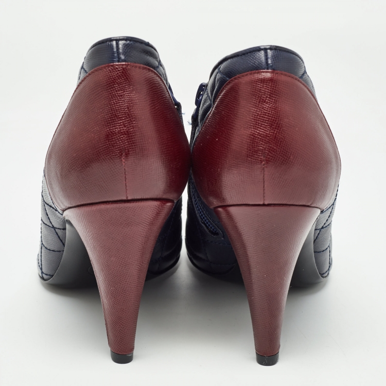 Pre Owned Chanel Blue/Burgundy Leather Interlocking CC Logo Boots Size 38.5