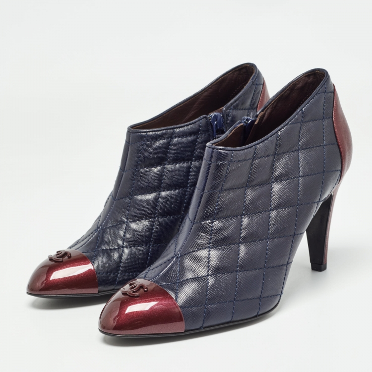 Pre Owned Chanel Blue/Burgundy Leather Interlocking CC Logo Boots Size 38.5