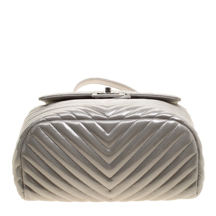 Pre Owned Chanel Silver Chevron Quilted Leather Urban Spirit Backpack