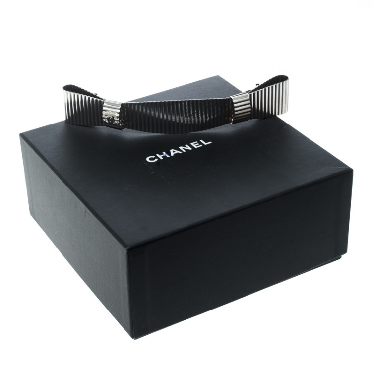 مملوكة مسبقًا Chanel CC Textured Double Bow Silver Tone Barrette Hair Clip