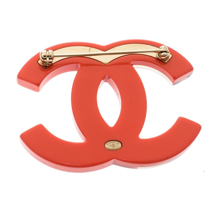 Chanel CC Star Resin Gold Tone Pin Brooch Chanel