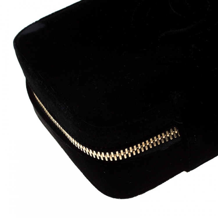 مملوكة مسبقًا  حافظة سفر شانيل CC مجوهرات قطيفة سوداء