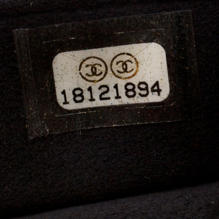 مملوكة مسبقًا  حافظة سفر شانيل CC مجوهرات قطيفة سوداء