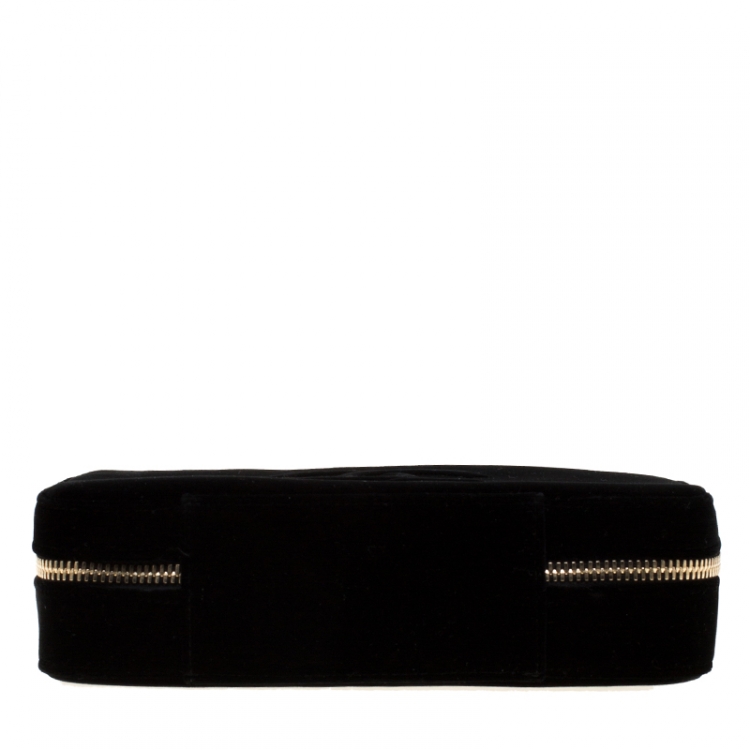 مملوكة مسبقًا  حافظة سفر شانيل CC مجوهرات قطيفة سوداء