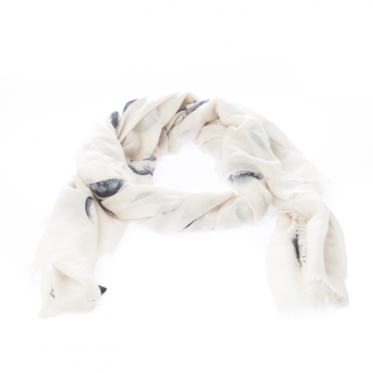 Chanel Silk Scarves & Wraps for Women.  Silk scarf wrap, Chanel, Chanel  camellia