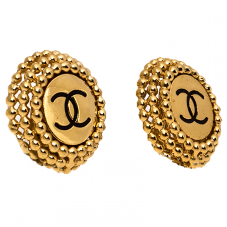 Chanel Vintage Textured CC Gold Tone Round Clip On Stud Earrings Chanel