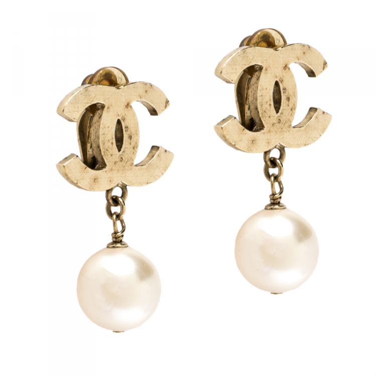 Chanel CC Gold Simulated Glass Pearl Dangle Large Clip On Earrings