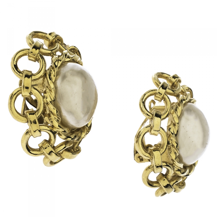 18k Gold Chanel Inspired Stud Earring