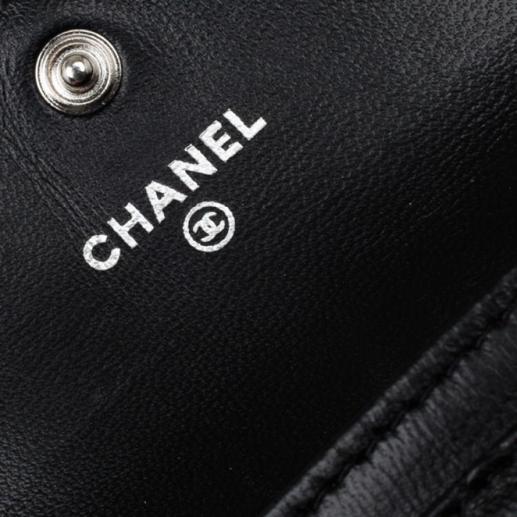 Pre Owned Chanel Black Quilted Classic Lambskin Card Holder