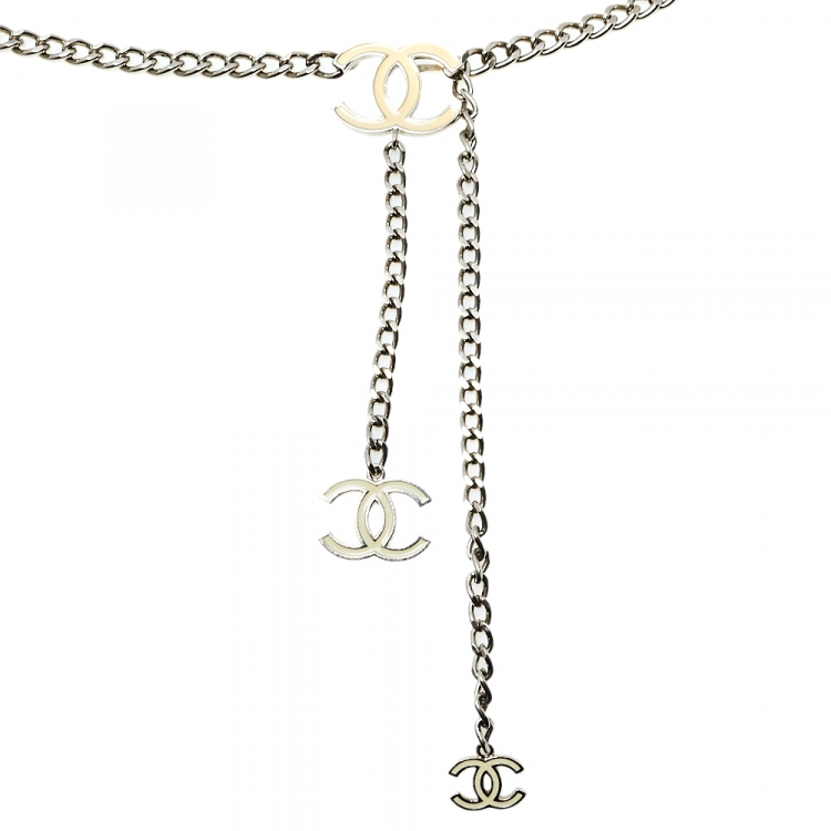 Pre Owned Chanel Silver Tone Enamel CC Charm Chain Belt