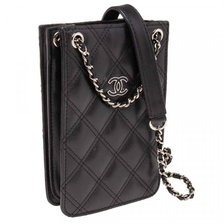 Pre Owned Chanel Black Quilted Leather CC Phone Holder with Chain 