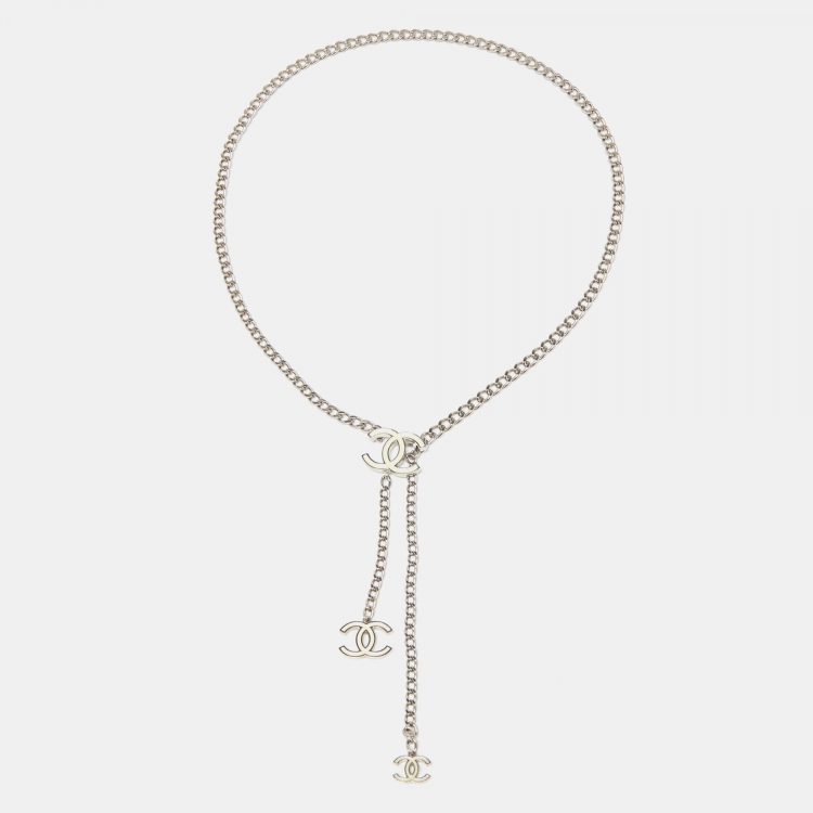 Pre Owned Chanel Silver Tone Enamel CC Charm Chain Belt
