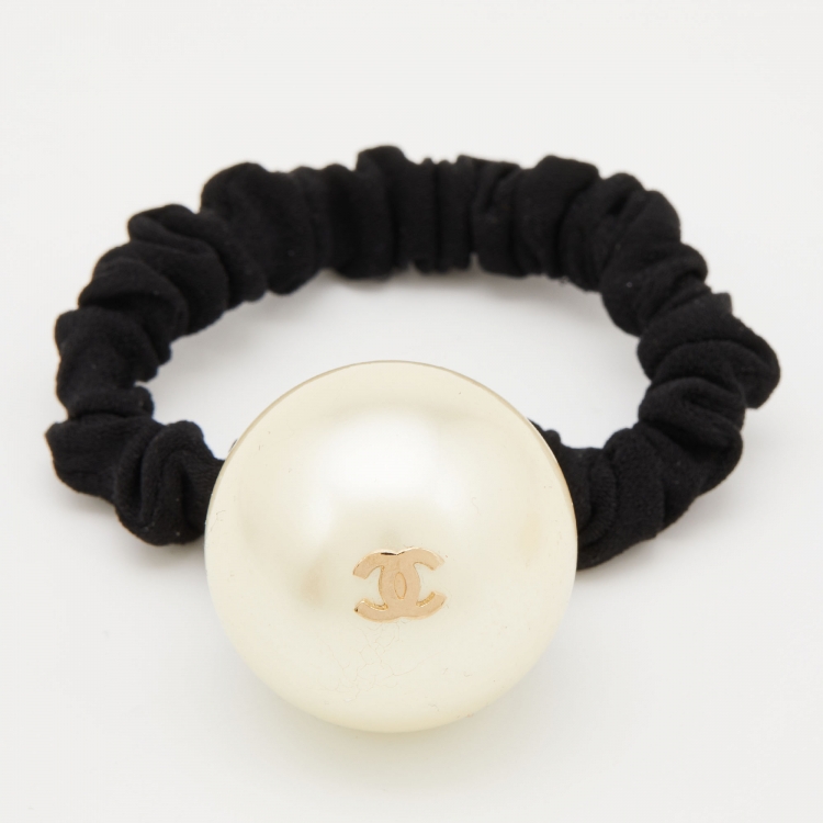 Chanel Black CC Faux Pearl Hair Tie Chanel | The Luxury Closet