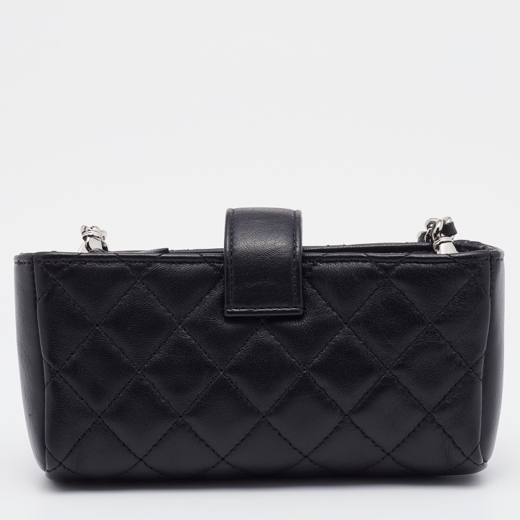 Pre Owned Chanel Black Quilted Leather CC Chain Phone Pouch