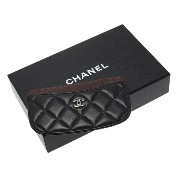 Pre Owned Chanel Black Quilted Leather CC Classic Card Holder