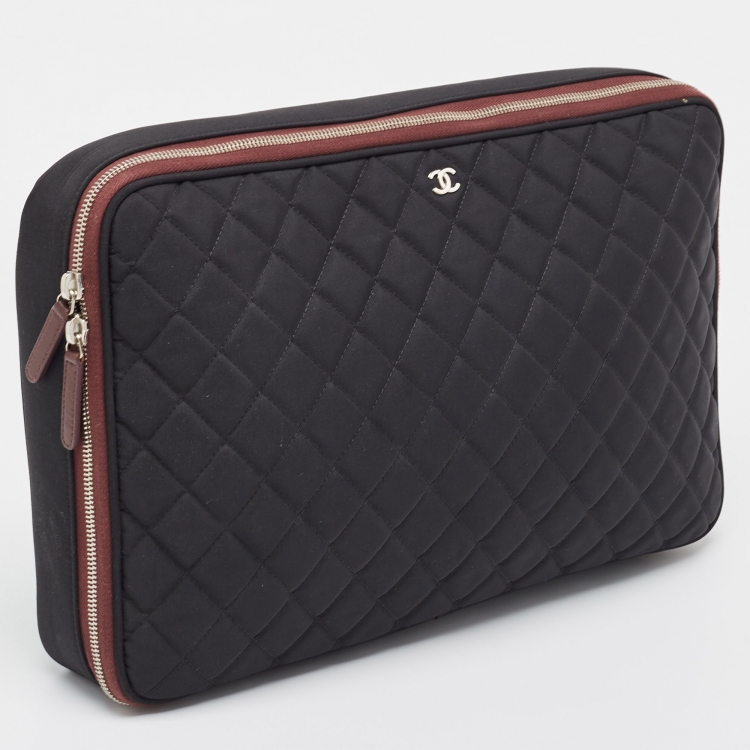 Pre Owned Chanel Black Quilted Nylon Laptop Sleeve