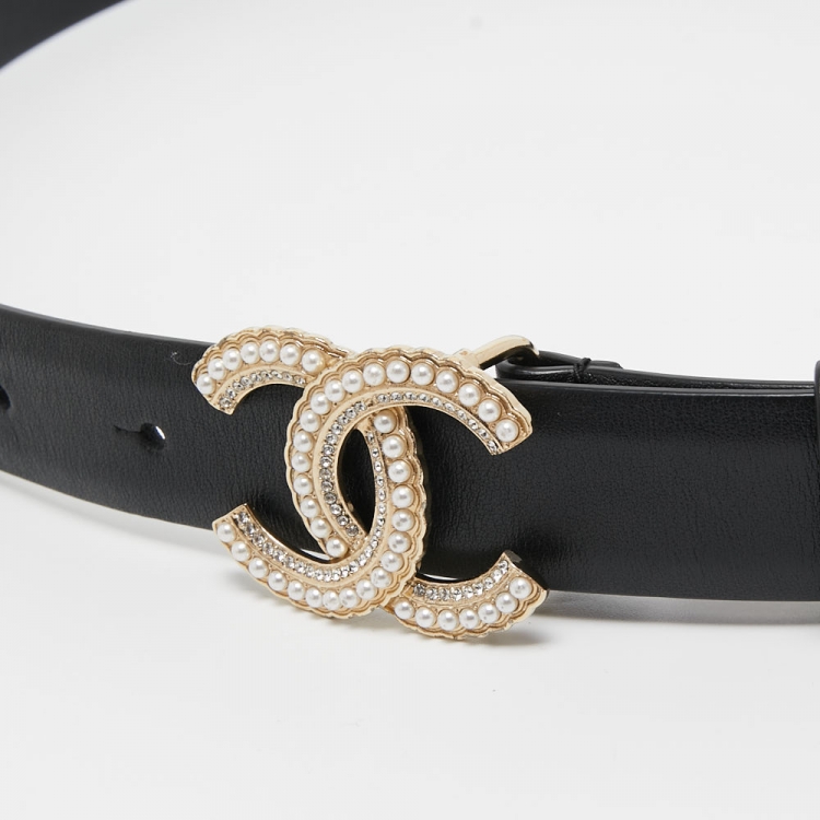 Pre Owned Chanel Black Leather Faux Pearl Embellished CC Buckle Belt 70 CM