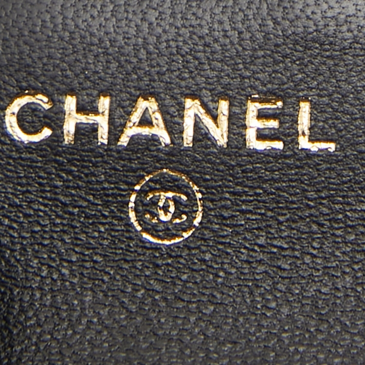 Pre Owned Chanel Black Quilted Leather AirPod Case