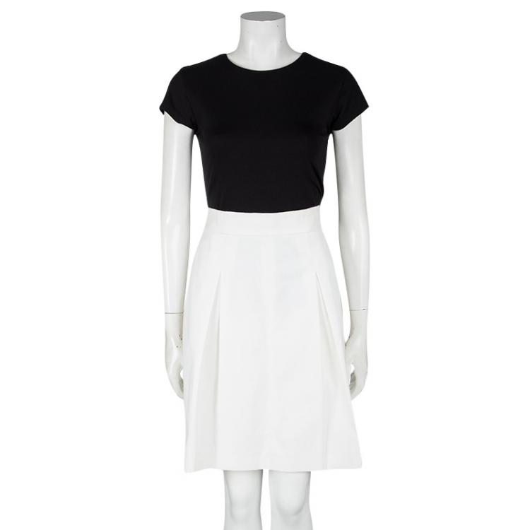 مملوكة مسبقًا Chanel Off White Cotton Pleated Skirt L
