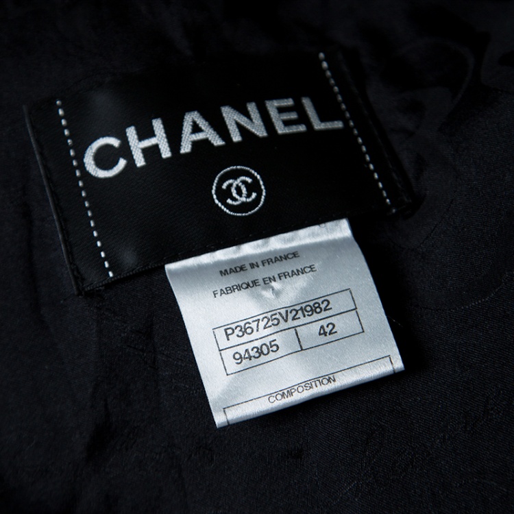 Pre Owned Chanel Black Textured Wool Frayed Trim Jacket L