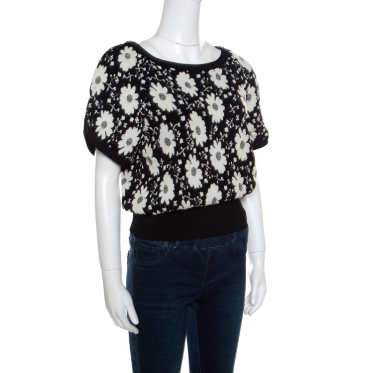 Chanel Black Knit Top – Dina C's Fab and Funky Consignment Boutique