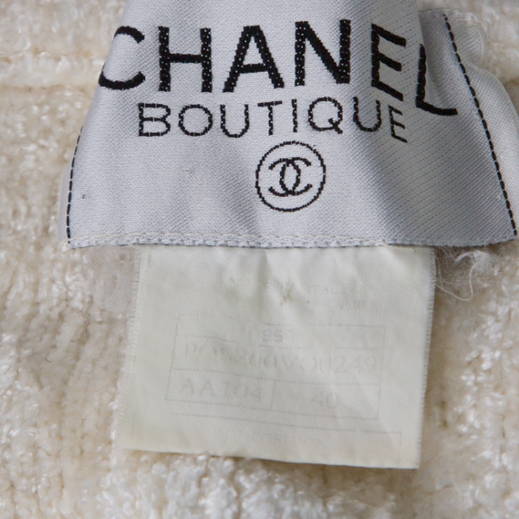Pre Owned Chanel Off White Velvet Feel Button Detail Cardigan M